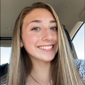 Meet your Posher, Hannah